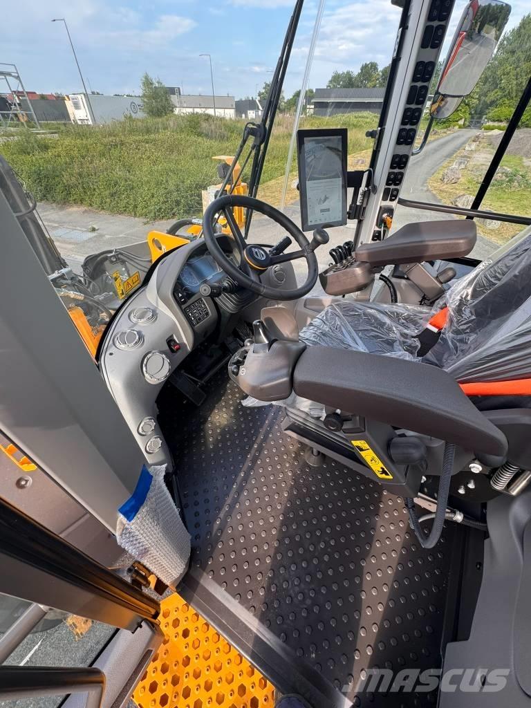 Volvo L 120 H2 轮式装载机