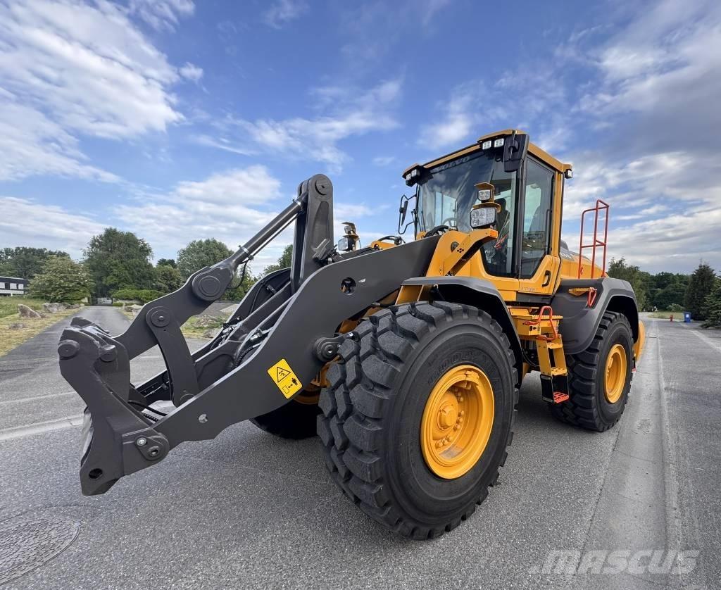 Volvo L 120 H2 轮式装载机