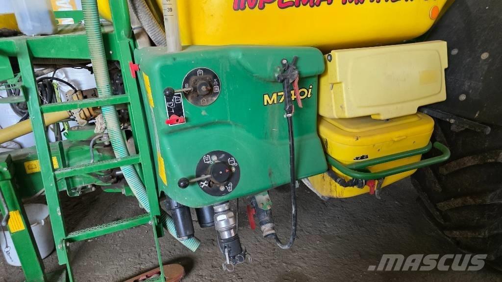 John Deere M 740 i 牵引式喷雾机