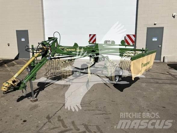 Krone SW46T 犁耙和摊草机