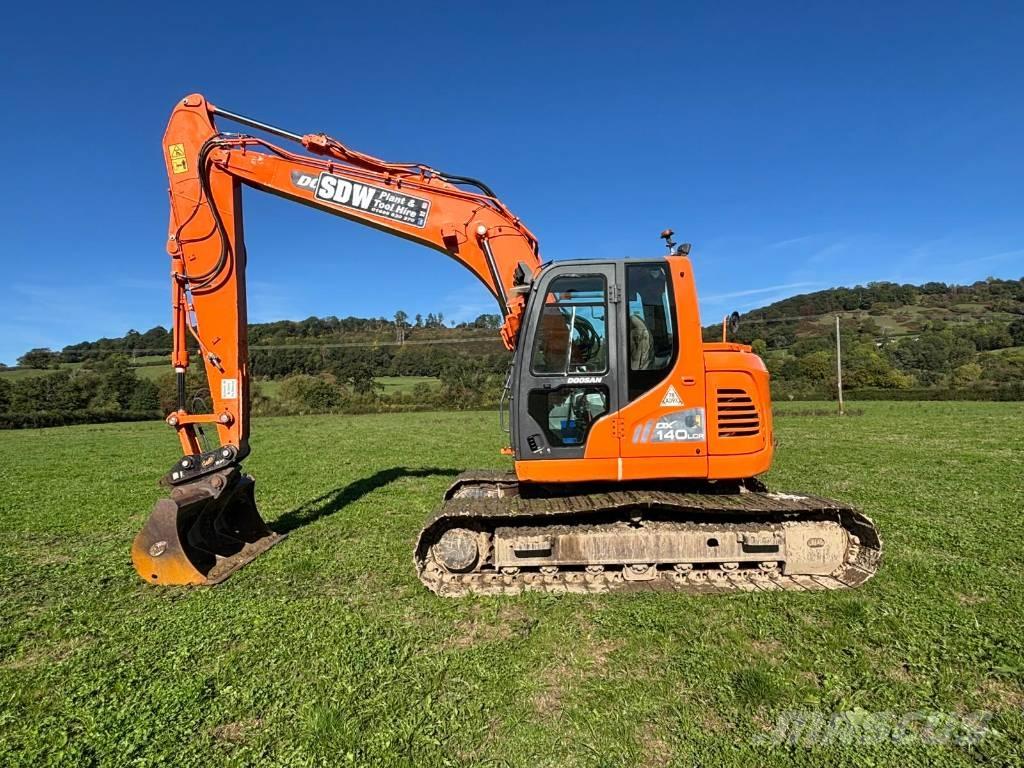 Doosan DX 140 LCR-3 履带挖掘机