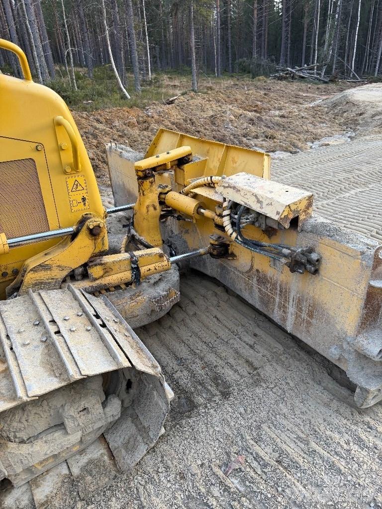 Komatsu D 37 PX-23 履带式推土机