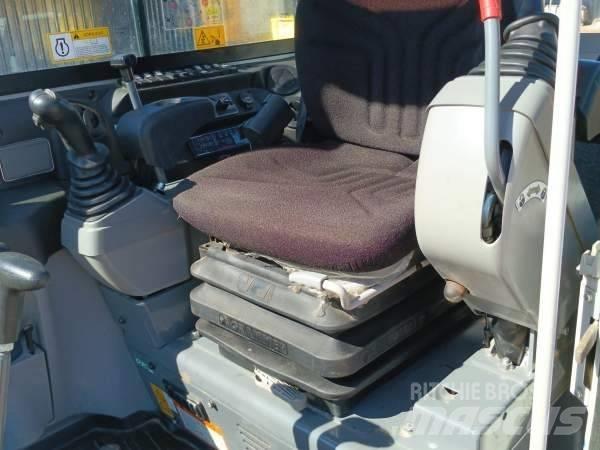 Takeuchi TB 260 小型挖掘机