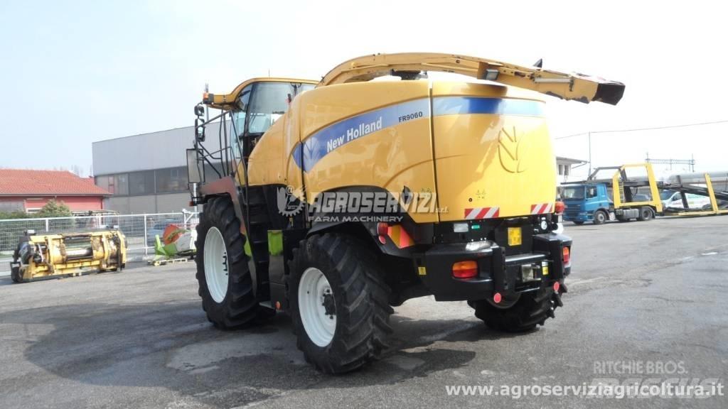 New Holland FR 9060 自走式青贮饲料收割机