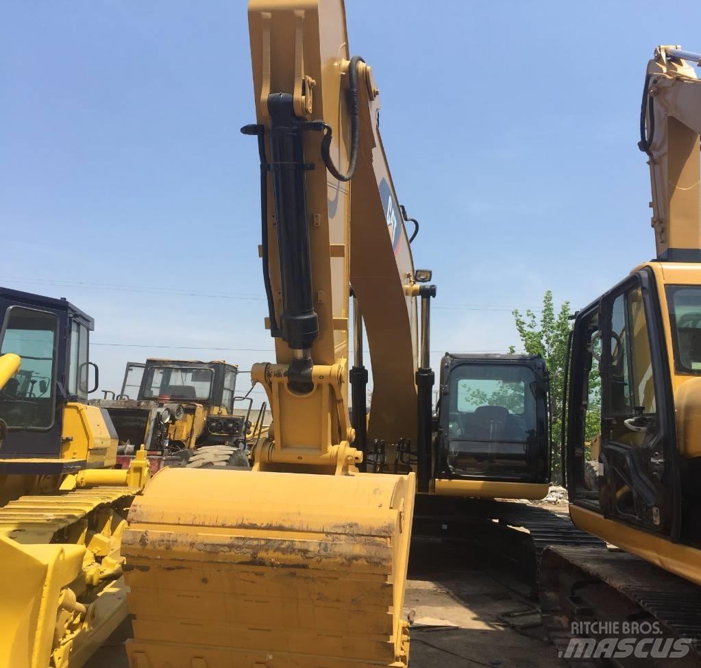 CAT 320 D 履带挖掘机