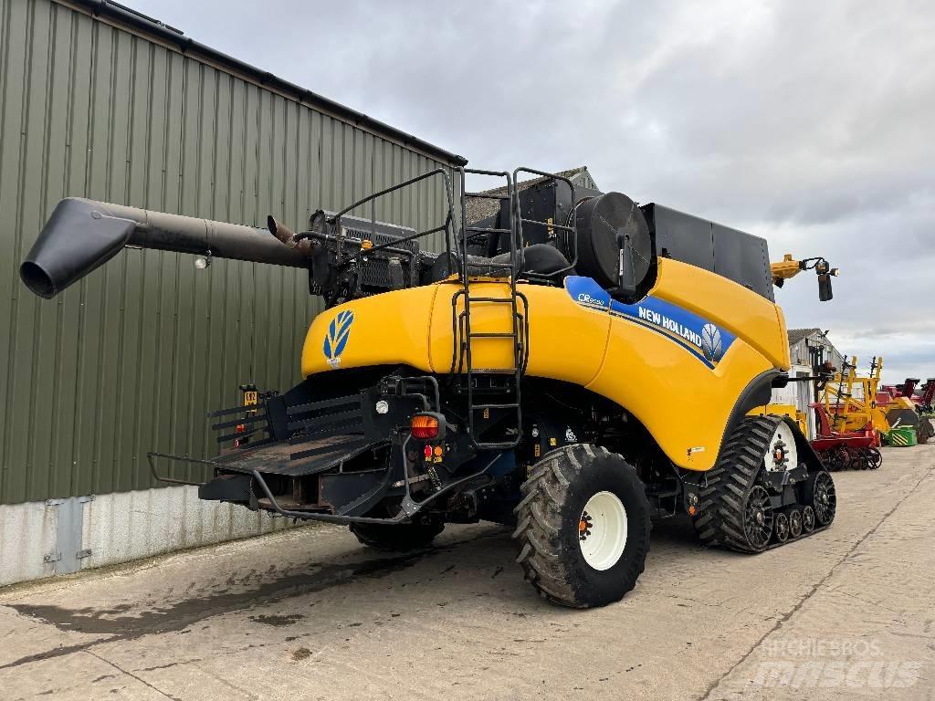 New Holland CR 9090 联合收割机