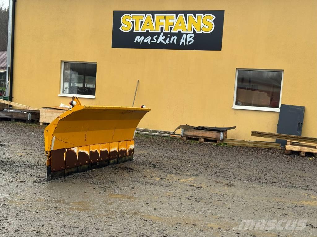 Snowline 2810 推雪机