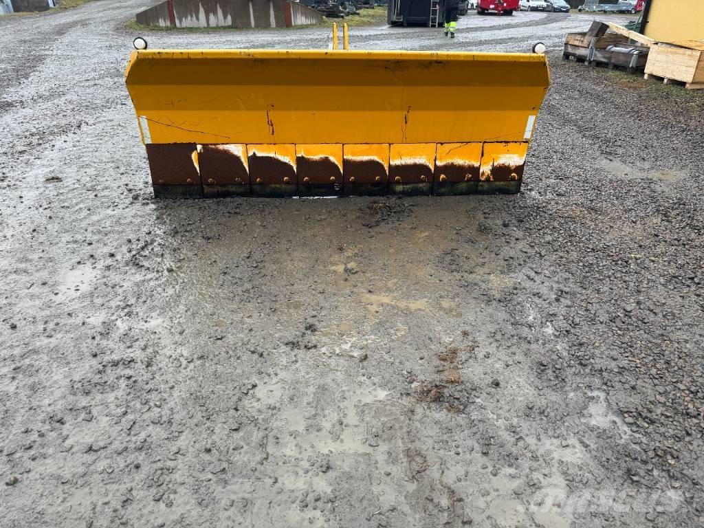 Snowline 2810 推雪机