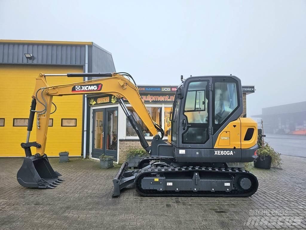 XCMG XE60GA 小型挖掘机