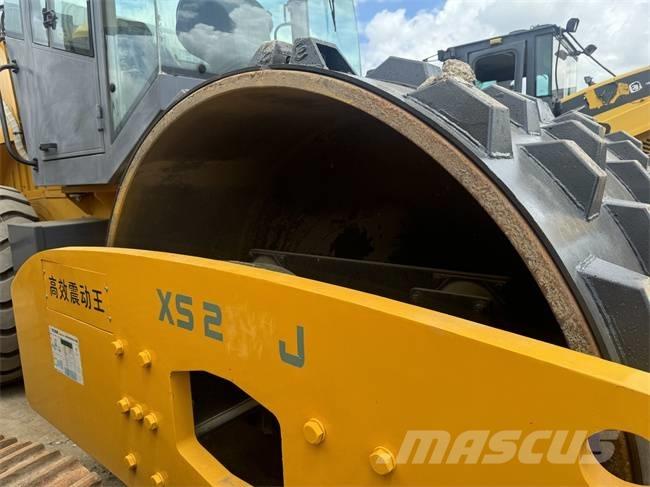 XCMG XS 223 J 单轮压路机