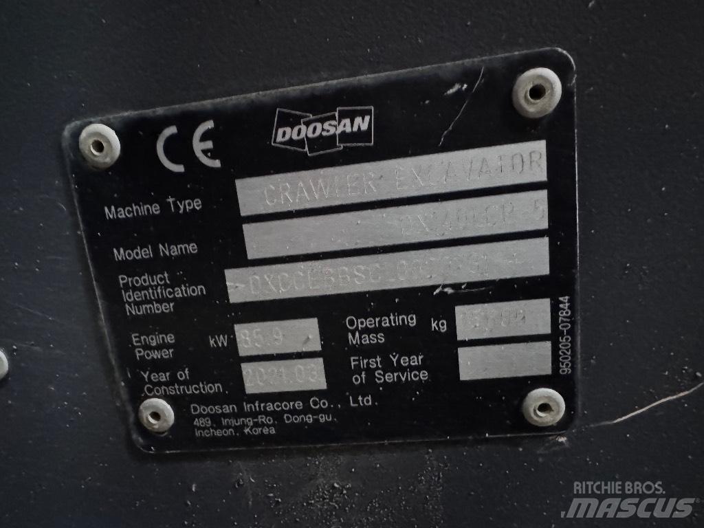 Doosan DX 140 LCR-5 履带挖掘机