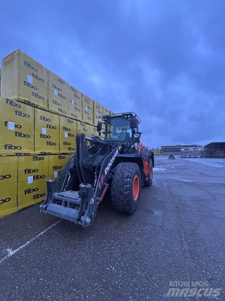 Doosan DL 280-7 轮式装载机