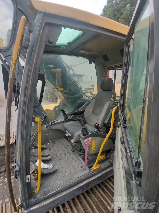 Volvo EC300DL 履带挖掘机