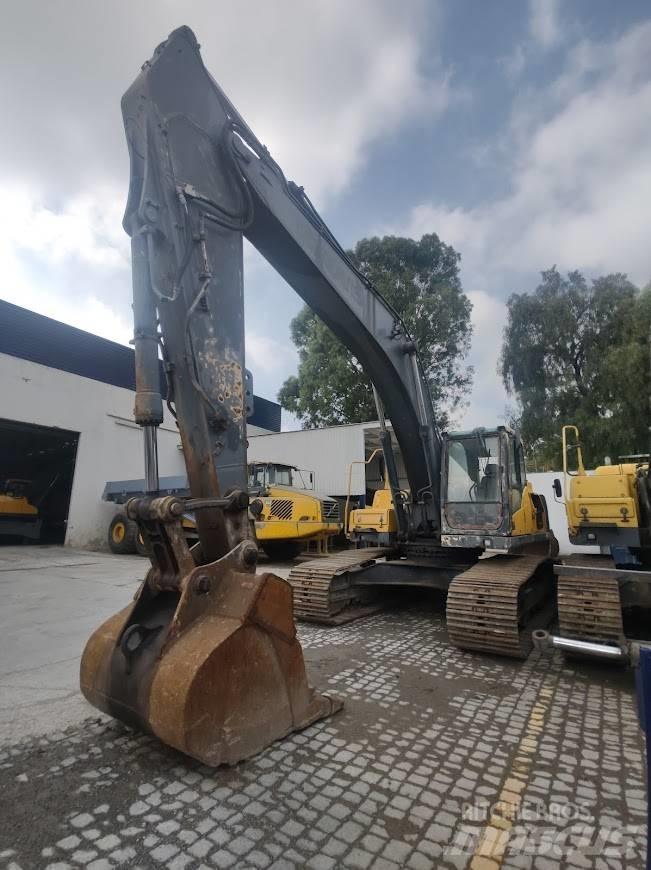 Volvo EC300DL 履带挖掘机