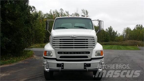 Sterling L8513 水罐车