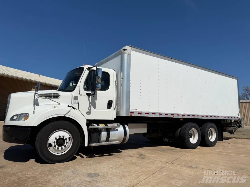 Freightliner M 106 厢式货车