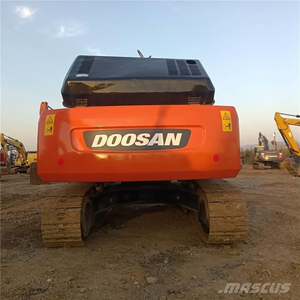 Doosan DH300LC-7 履带挖掘机