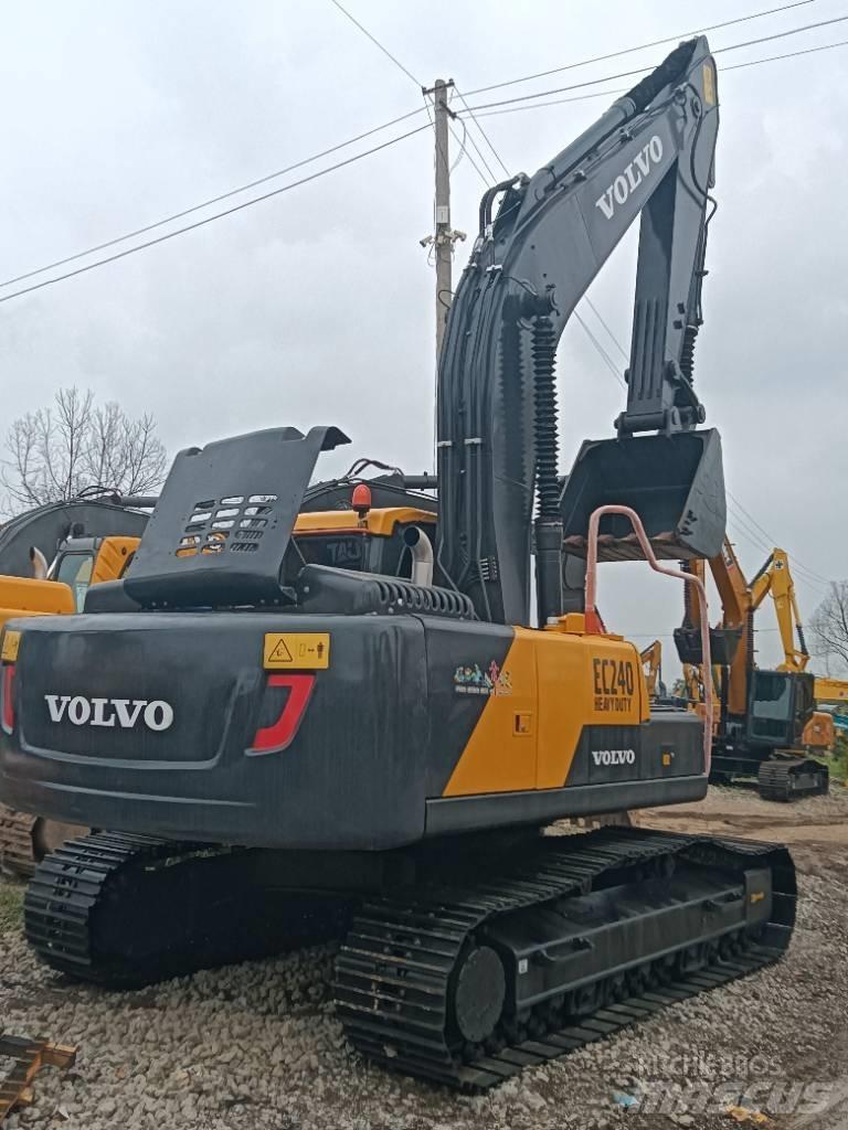 Volvo EC 240 履带挖掘机