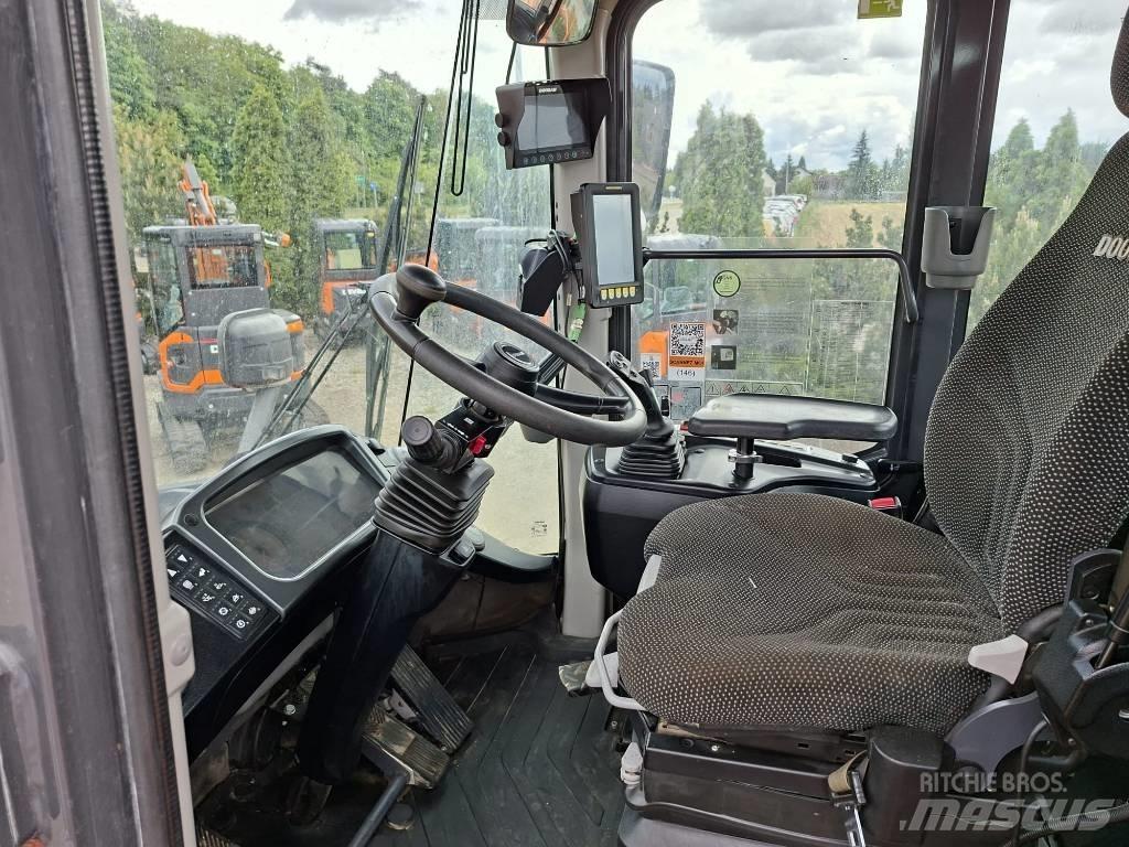 Doosan DL 420-5 轮式装载机