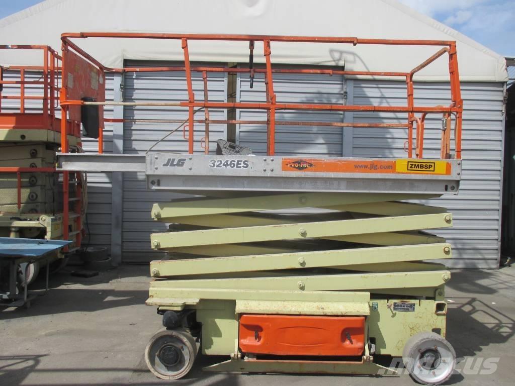 JLG 3246 ES 剪叉式升降机