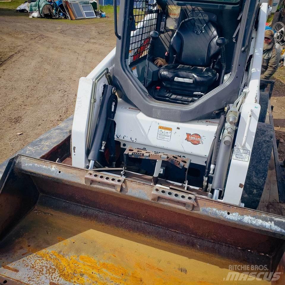 Bobcat S 450 滑移装载机