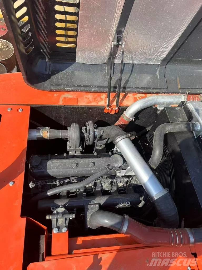 Doosan DX225LC-9C 履带挖掘机