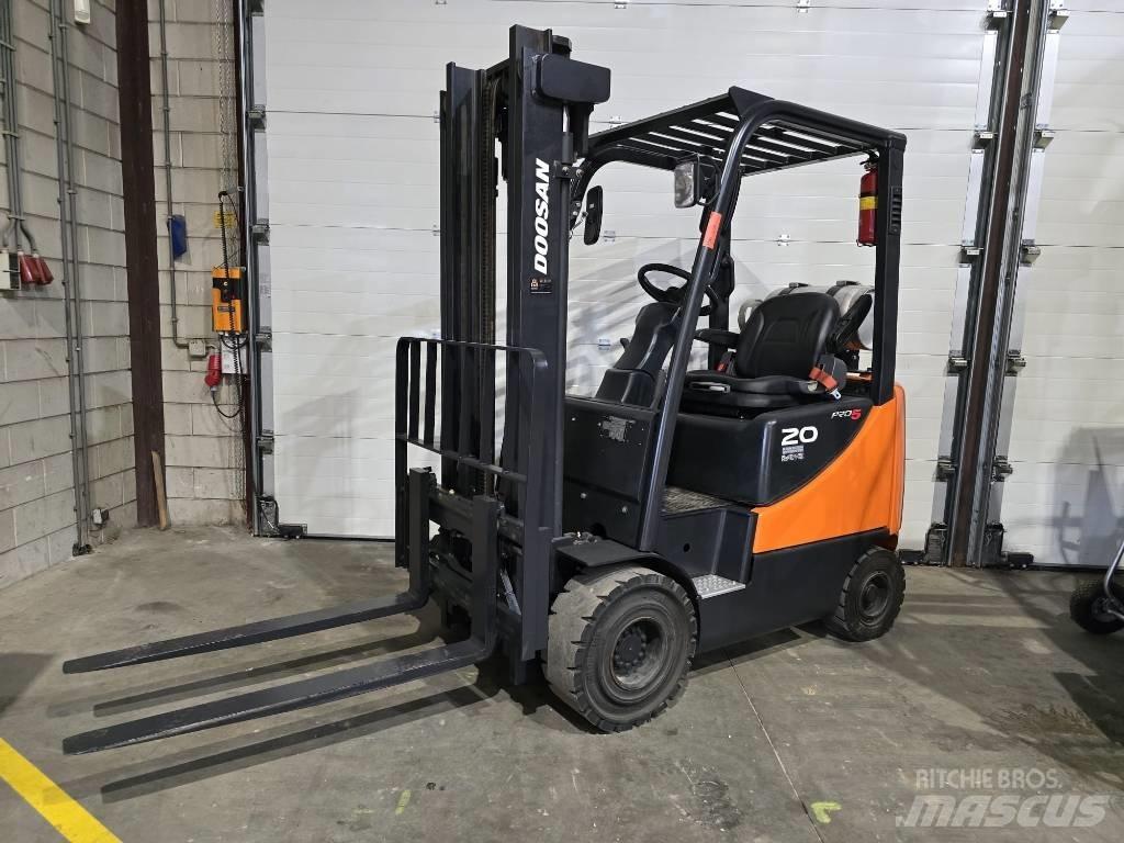 Doosan G20SC-5 天然气叉车