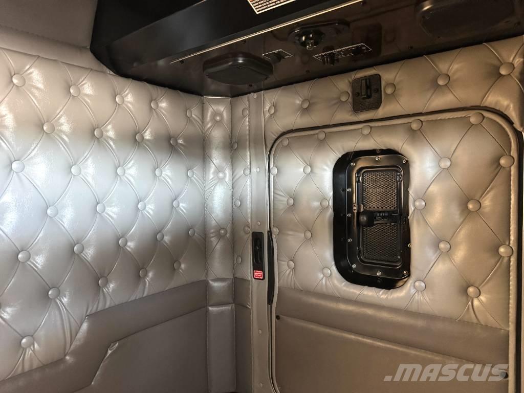 Kenworth T800 牵引车