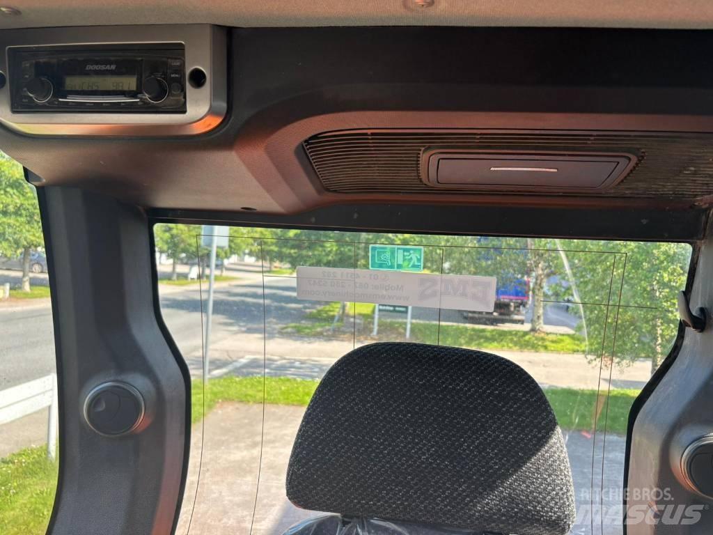 Doosan DX 57 W-5 轮式挖掘机