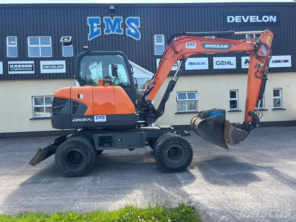 Doosan DX 57 W-5 轮式挖掘机