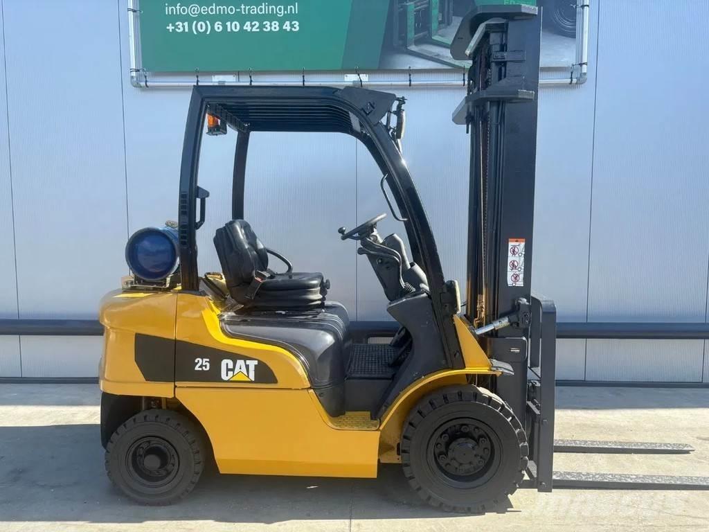 CAT GP25N Heftruck 天然气叉车