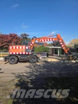 Hitachi Zaxis 140 W 轮式挖掘机