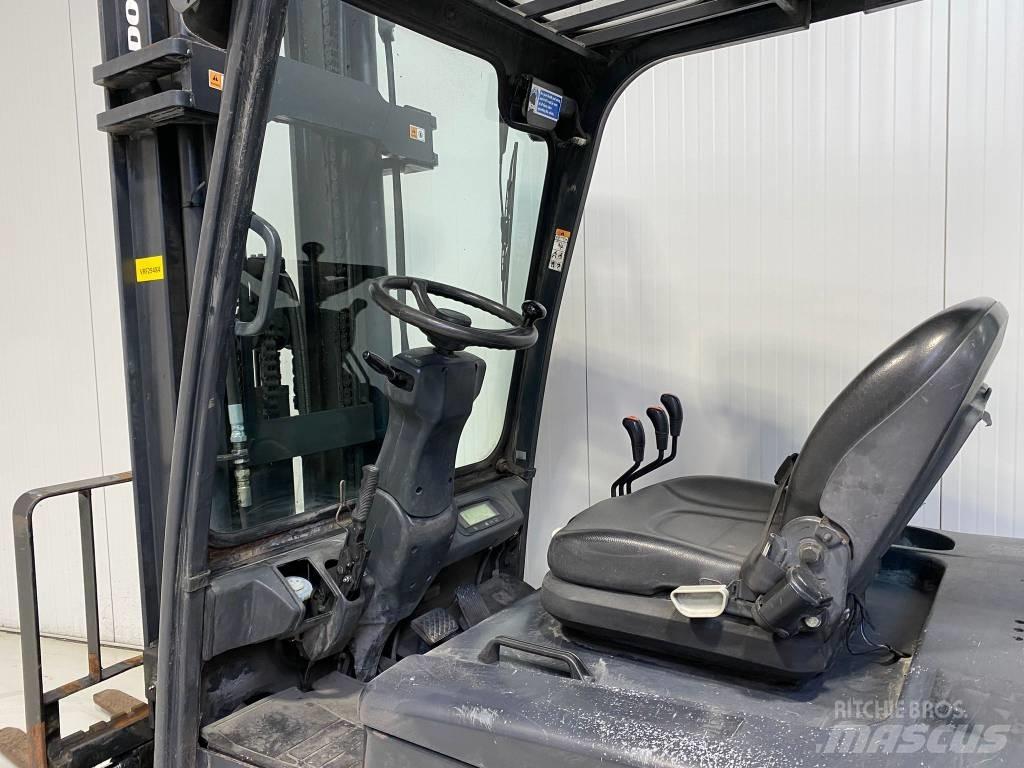 Doosan B35X-5 电动叉车