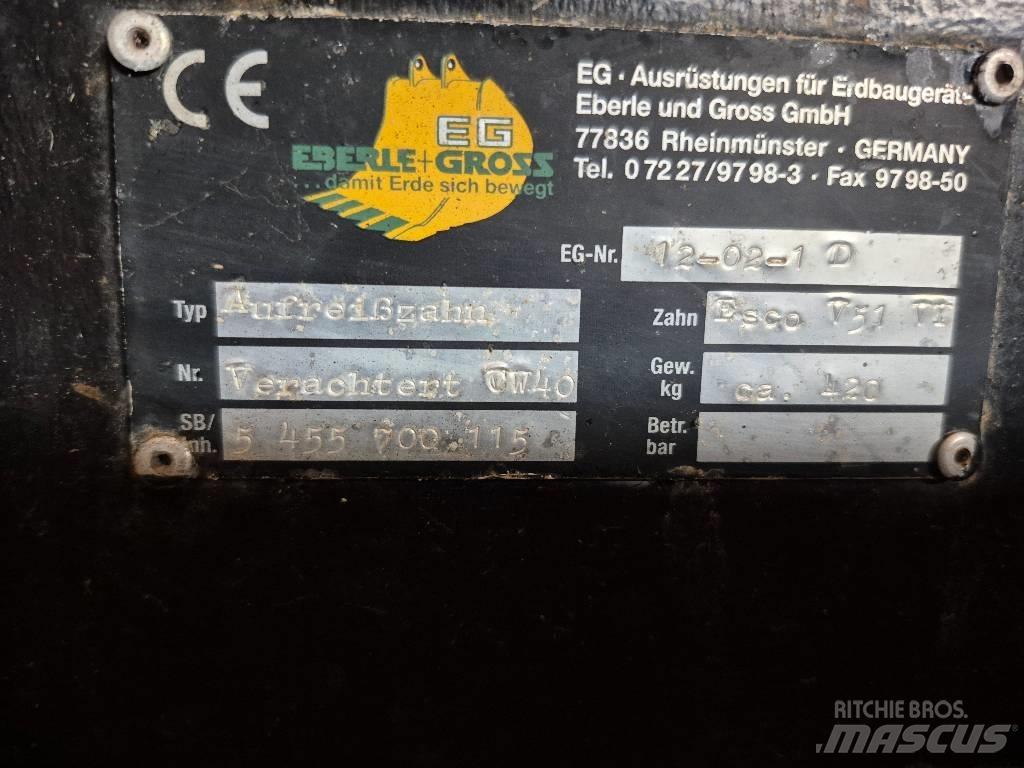 CAT CW 40 松土器