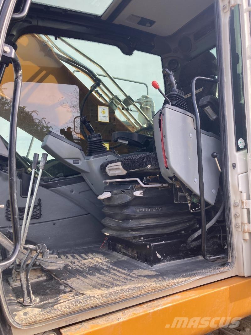 Liebherr R926 履带挖掘机