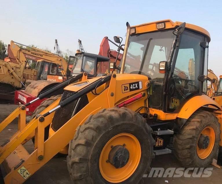 JCB 4CX 反铲装载机