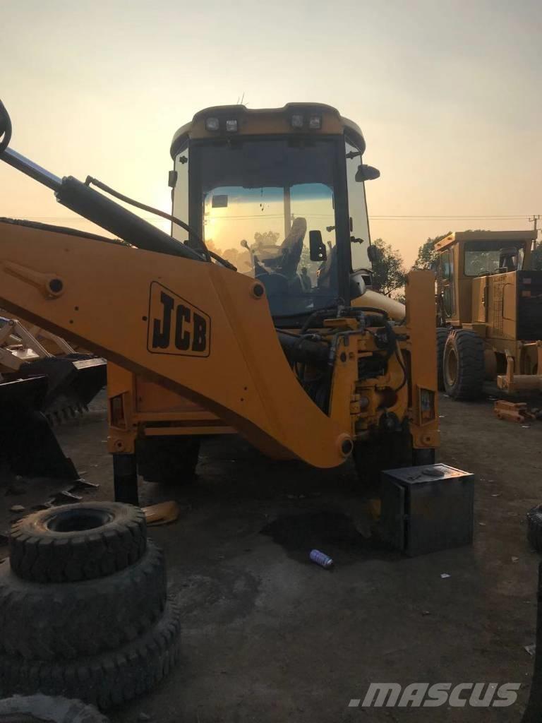 JCB 4CX 反铲装载机