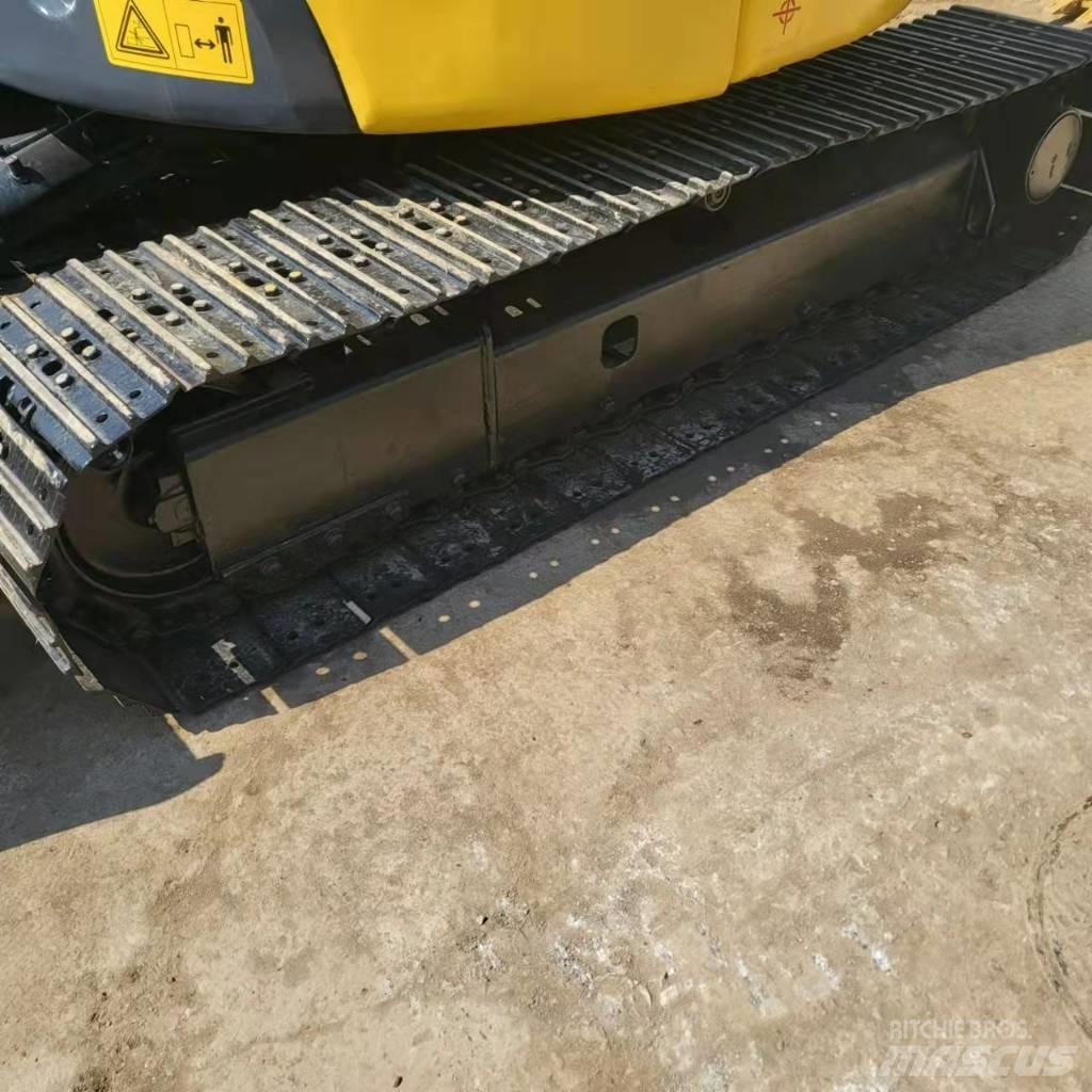 Komatsu PC50 履带挖掘机