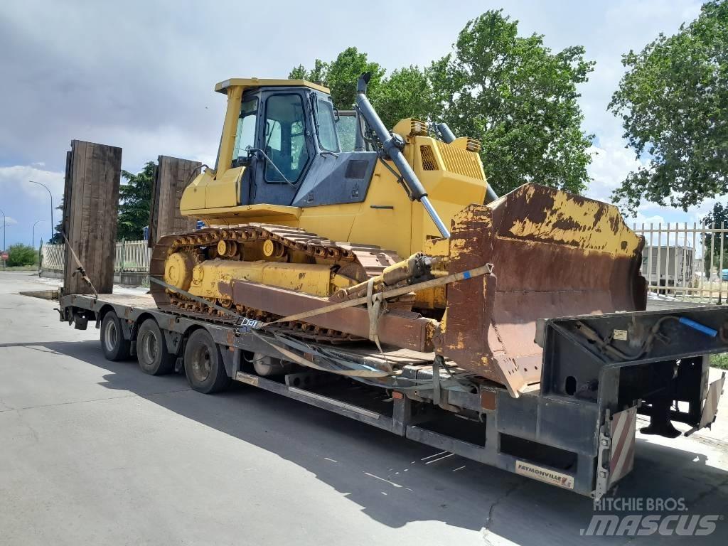 Komatsu D 65 E 履带式推土机