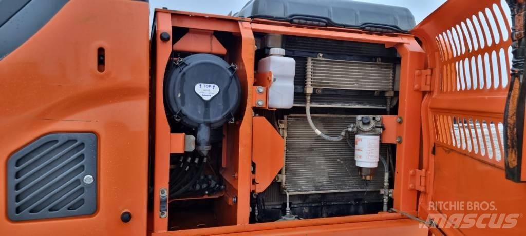 Doosan DX 140 LC-3 履带挖掘机