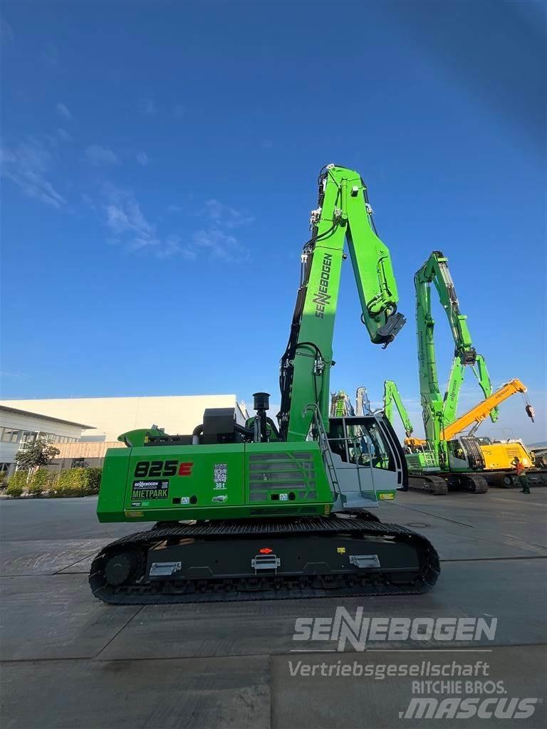Sennebogen 825 R 组装挖掘机