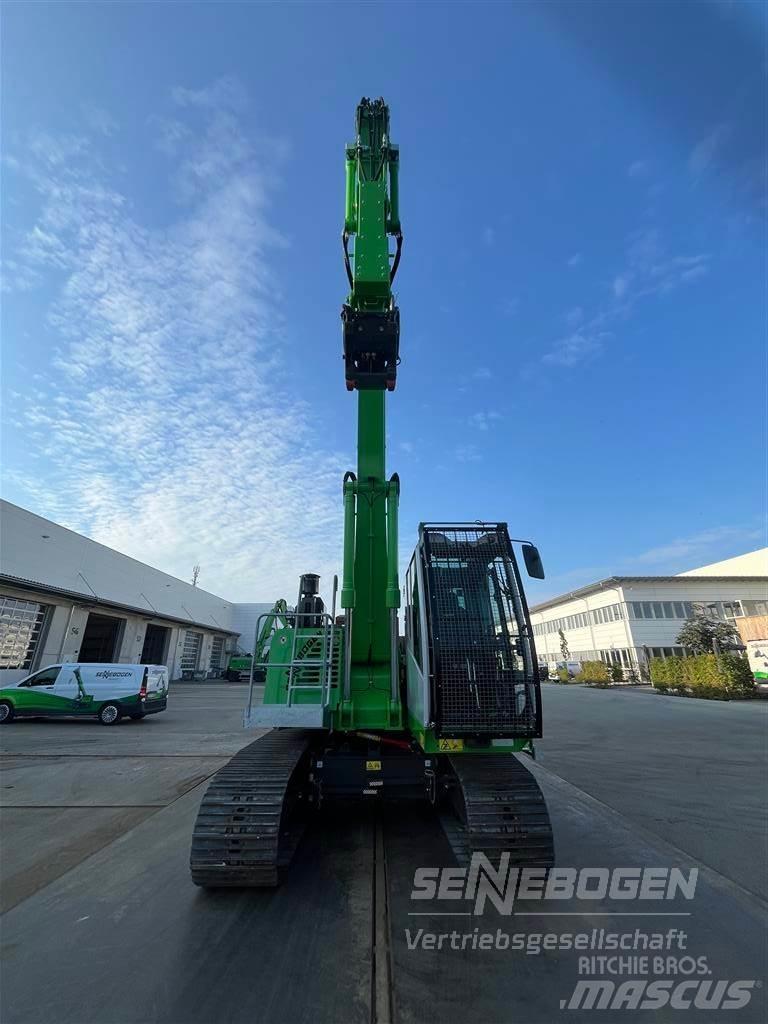 Sennebogen 825 R 组装挖掘机