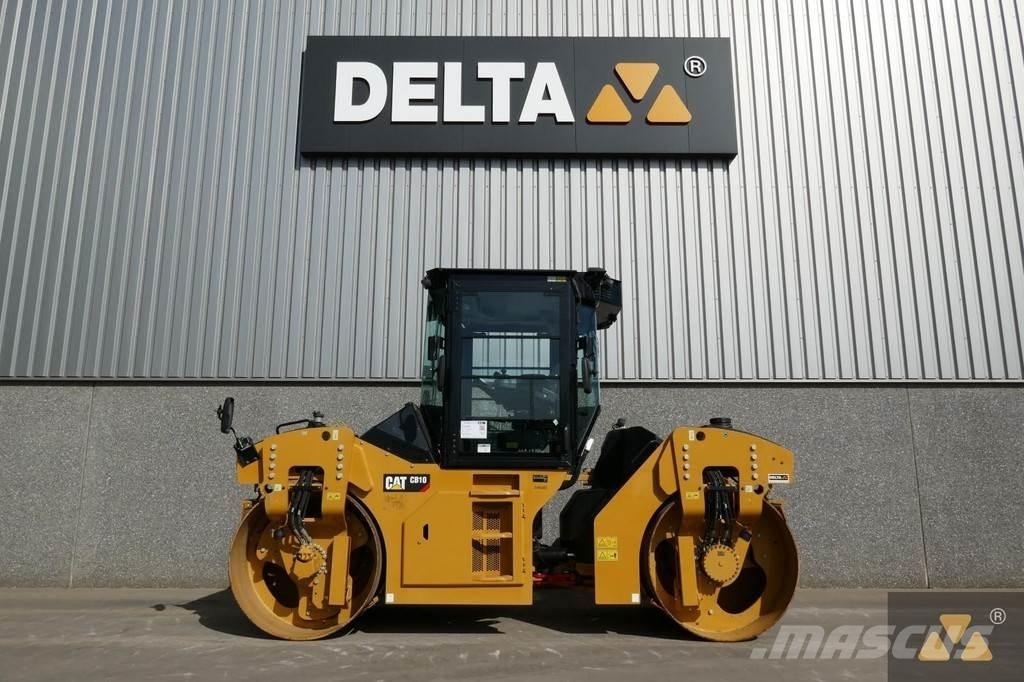 CAT CB10 双轮压路机