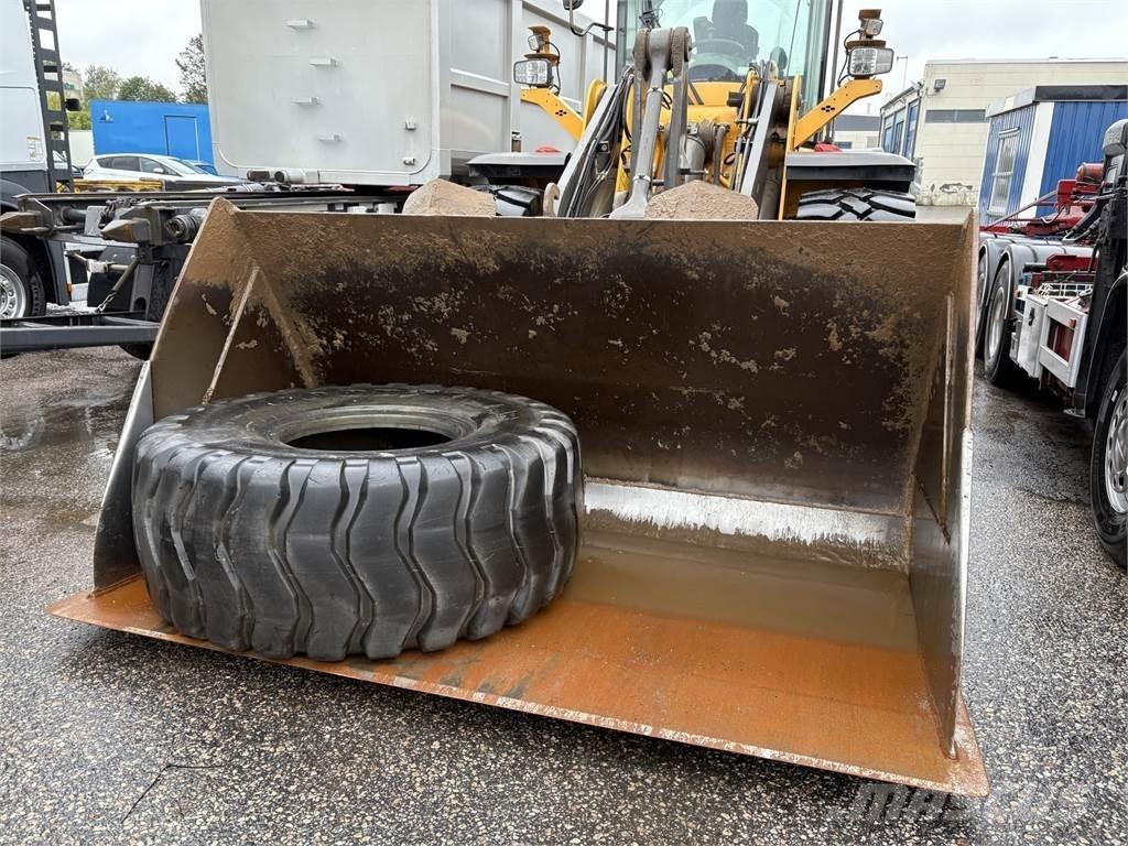 Volvo L110H 轮式装载机