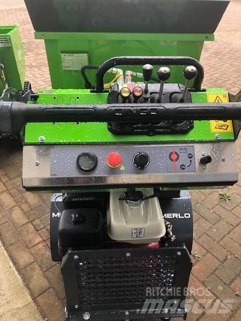 Merlo M700TD DUMPER 履带式自卸车