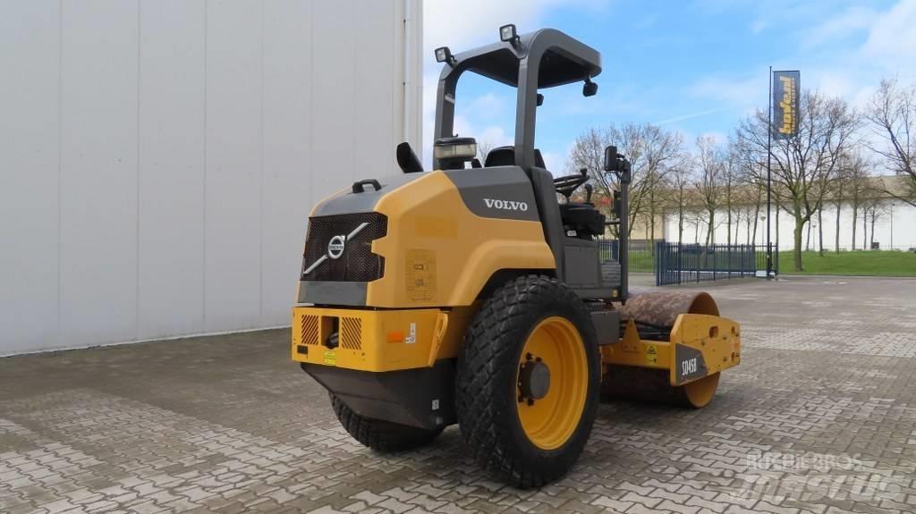 Volvo SD 45 B 单轮压路机