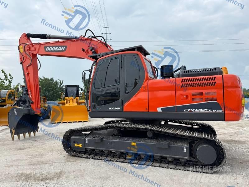 Doosan DX 225 LC-9C 履带挖掘机