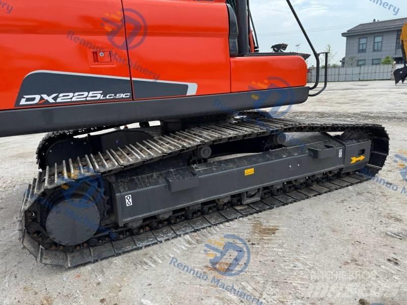 Doosan DX 225 LC-9C 履带挖掘机