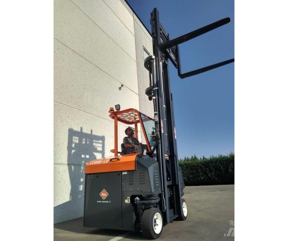 Combilift C3000CBE 巷道堆垛机
