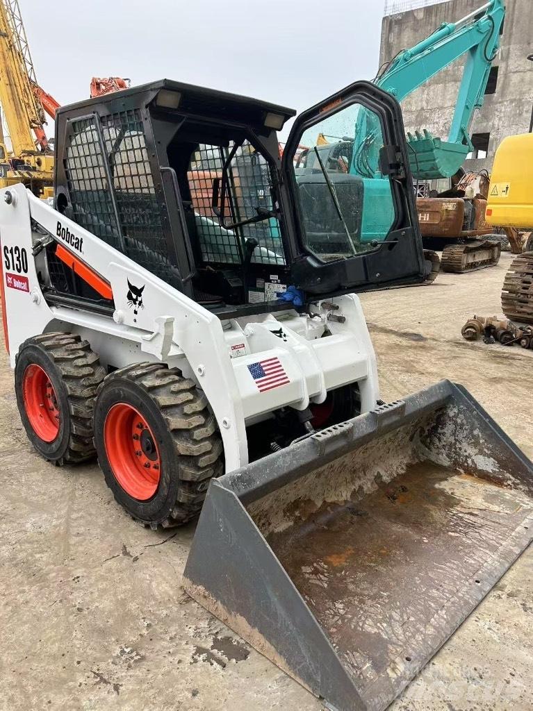 Bobcat S 130 滑移装载机